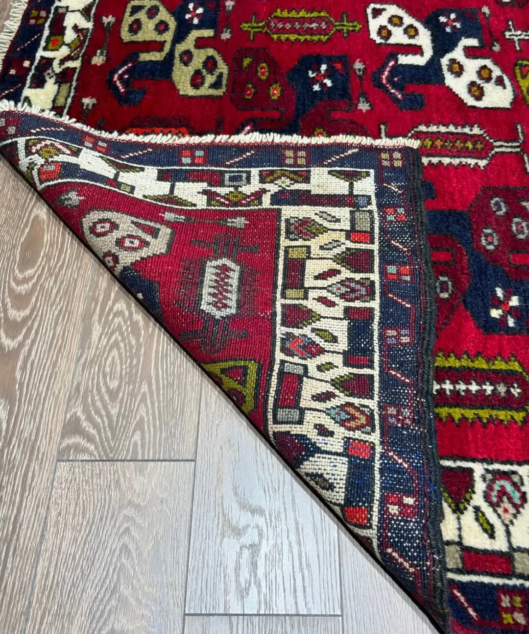 Bergama Handmade Rug – Made in Türkiye